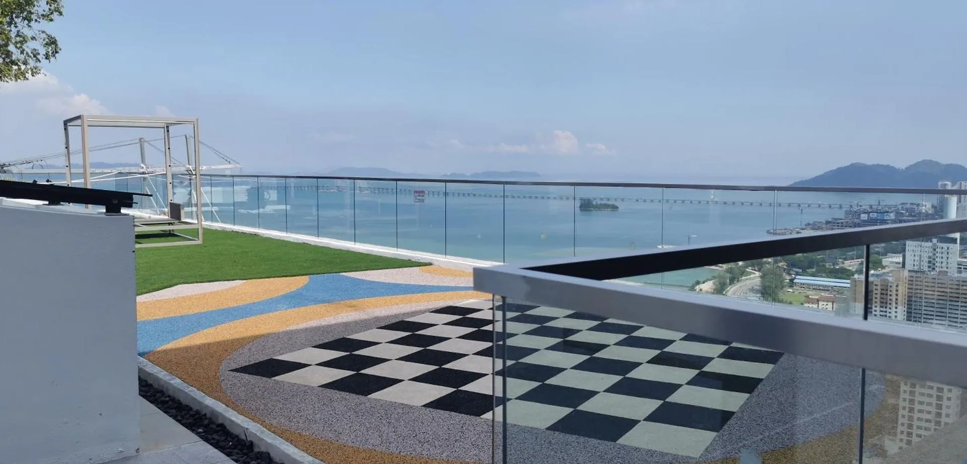 Urban Suites - Dolphin'S Home Jelutong Apartment