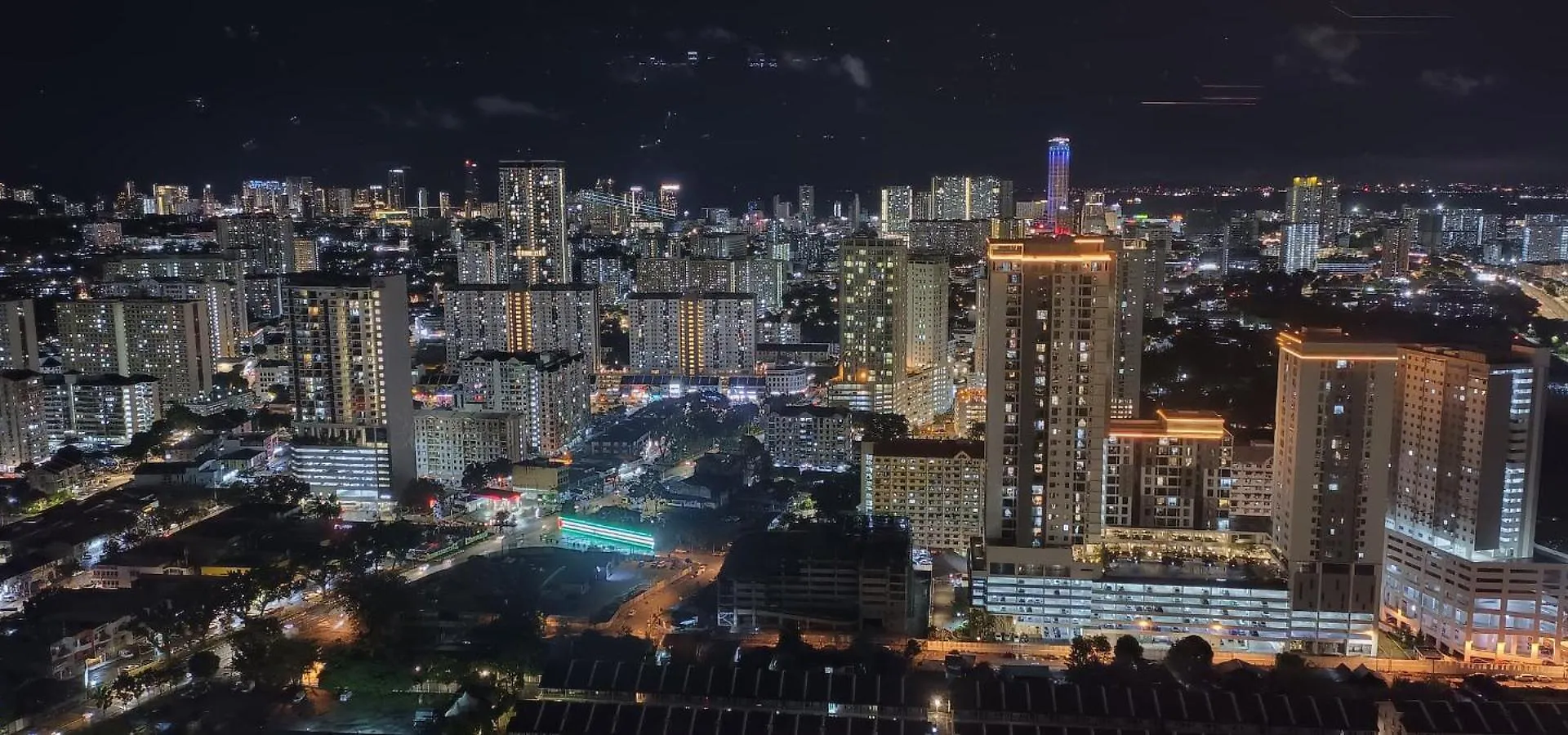 Urban Suites - Dolphin'S Home Jelutong Apartment